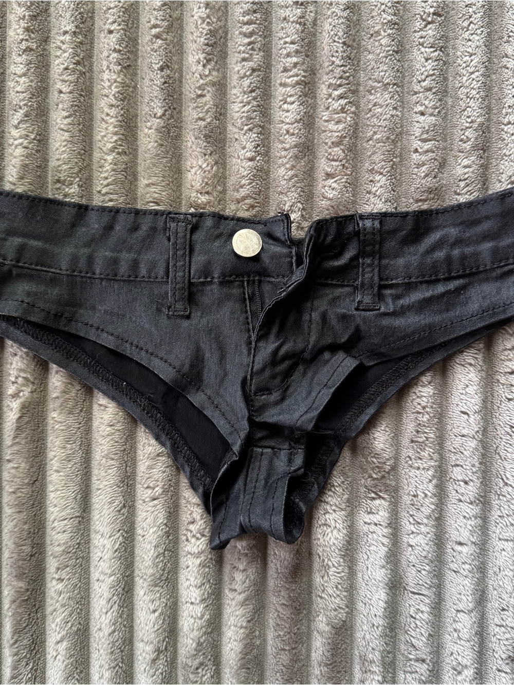 Women's Low-Rise Black Jean Shorts